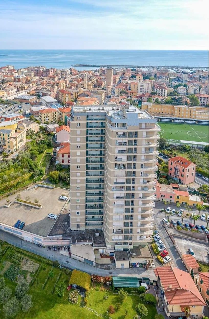 Super Vista Al Grattacielo Di Lavagna Apartment Ngoại thất bức ảnh