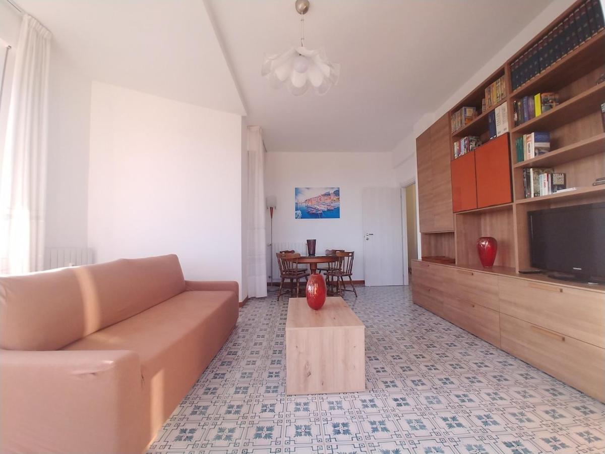 Super Vista Al Grattacielo Di Lavagna Apartment Ngoại thất bức ảnh